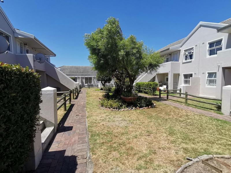 To Let 2 Bedroom Property for Rent in Pinelands Western Cape